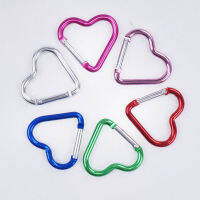 อลูมิเนียมอัลลอยด์ Carabiner Heart Shaped Heavy Duty Metal แคมป์ปิ้ง หัวเข็มขัดสำหรับเดินป่าขวดน้ำ Keychain