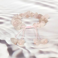 กำไลหินนำโชคแท้ โรสควอตซ์ (Rose Quartz)  มีใบการันตี เชือกปรับขนาด