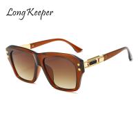 Luxury Vintage Sunglasses for Women Trendy Punk Sun Glasses Men Brand Designer Square Frame Metal Retro Shades Uv400 Eyeglasses