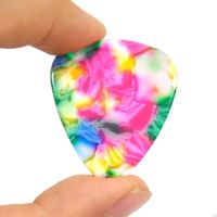 Lots of 50pcs 0.71mm 0.96mm Tie-dye Celluloid Guitar Picks Plectrums Guitar Bass Accessories