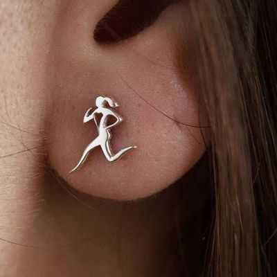 [MM75] บุคลิกภาพสาววิ่งต่างหูผู้หญิง2019สั้น Tiny Mini Boby Outline ต่างหู Femme Bijoux