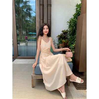 Seaside holiday in excess of the fairy female temperament of French style restoring ancient ways collect show thin waist strap dress advanced sense lace-up dress