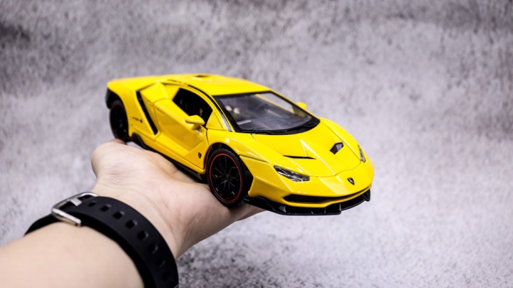 MÔ HÌNH XE LAMBORGHINI CENTENARIO YELLOW 1:24 CHE ZHI 6745 