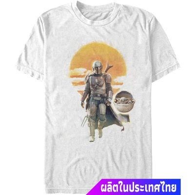 เสื้อยืดสีพื้น Mens Star Wars The Mandalorian The Child And Mando Walking Sunset T-Shirt discountS-5XL