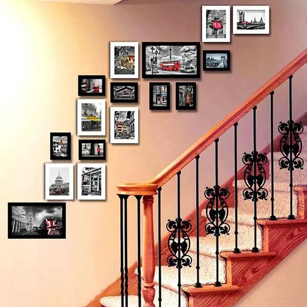 Khung tranh treo cầu thang: Hãy khám phá khung tranh treo cầu thang độc đáo và sáng tạo, làm nổi bật không gian trên căn nhà của bạn. Những bức tranh với khung treo cầu thang sẽ mang đến cho không gian nhà bạn sự mới lạ, tinh tế và đầy tính thẩm mỹ. Hãy trang trí ngôi nhà của bạn với những bức tranh đẹp mắt này!