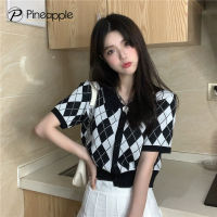 เสื้อไหมพรมแขนสั้น เสื้อครอปถัก เสื้อยืดโปโล Black and white diamond plaid crop top 1089