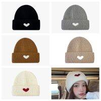 GLIOLUS ทำด้วยผ้าขนสัตว์ หมวก skullies beanies รัก งานปัก รูปหัวใจ แฟชั่นสำหรับผู้หญิง สไตล์อิน สำหรับผู้หญิง