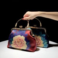 Hot selling [HCB] Handbag Chinese style classical bag banquet ancient Hanfu with cheongsam dress Messenger