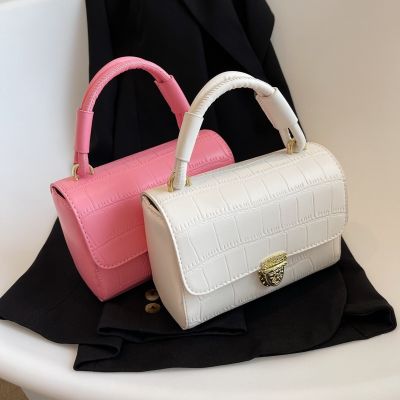 Female bag inclined shoulder bag 2022 summer new stone grain handbag fashion contracted hand the bill of lading shoulder bag