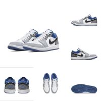 สินค้ามาใหม่【ต้นฉบับ】 NK * A J 1 Low S- E- "True Blue" รองเท้าบาสเก็ตบอลแฟชั่นลำลองสำหรับบุรุษรองเท้ากีฬาสตรีสีเทาขาว