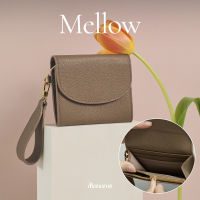 MELLOW Short wallet กระเป๋าสตางค์ หนังวัวแท้ มีสาย  MONOME BKK