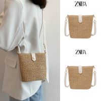 Original French female woven straw bag small small bag 2022 new package ins summer summer his bucket