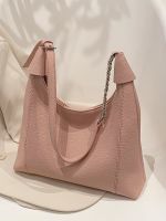 Pink chain bag womens 2023 new high-end niche commuter shoulder tote bag womens large-capacity Messenger bag 【QYUE】