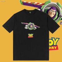 เสื้อยืดใหม่T-shirt™Toy Story ภาพยนตร์เสื้อยืดอุปกรณ์ต่อพ่วง Disney Buzz Lightyear ลำลองแขนสั้นผู้ชายและผู้หญิงเด็กสวม