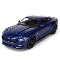 ยานพาหนะหล่อแบบคงที่แบบฟอร์ดรุ่น Mustang GT รถสปอร์ตของสะสม Maisto 1:24โมเดลรถของเล่น2015