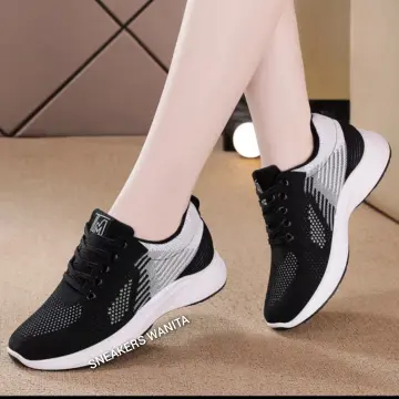 Jual Sepatu Kets Wanita Sneaker Hitam Terbaru - Oct 2023