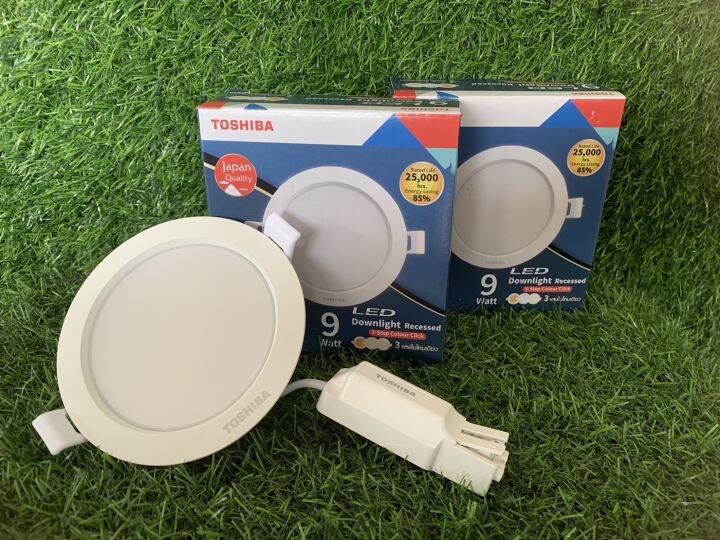 toshiba-โคมดาวไลท์ฝังฝ้ากลม-led-9w-12w-และ-15w-3-แสง-3-สเต็บ-ในโคมเดียว-โคมดาวไลท์-ดาวไลท์กลม