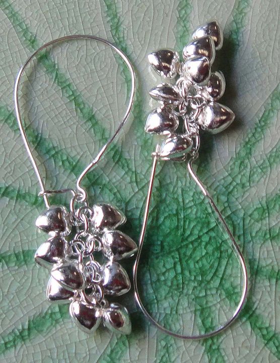 heart-earrings-beautiful-thai-dangle-ball-sterling-silver-หัวใจห้อยสวยงาม-ห้อยตำหูเงินขาวสเตอรลิงซิลเวอรใช้สวยของฝากที่มีคุณค่า-ฺชาวต่างชาติชอบมาก