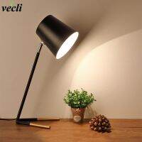 Nordic Simple Iron Table Lamp Modern Countryside Desk Lamp LED E27 Black White For Study Bedroom Parlor Bookstore Hotel Reading