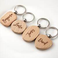 ◘ Custom Engraved wedding names Wood Key Chain - Personalized Wood Heart Key Chain - Custom Gifts for wedding gift