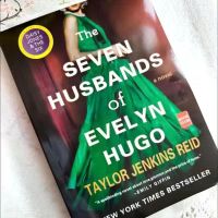 สามีทั้งเจ็ดของนวนิยายเรื่องของเอเวลีนฮิวโก้ในหนังสือภาษาอังกฤษ