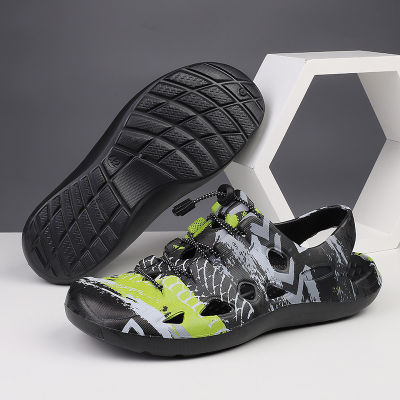 New styleEVA รองเท้าแตะกลางแจ้งน้ำหนักเบา รองเท้าผู้ชายรูชายหาดพิมพ์ลายลูกไม้ไซส์ใหญ่ การจัดส่งแบบชิ้นเดียว