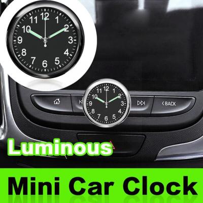 มินิแฟชั่นส่องสว่างรถนาฬิกาบนนาฬิกาดิจิตอลรถยนต์ติดอัตโนมัติภายในควอตซ์เครื่องประดับกลศาสตร์นาฬิกา Accessori F8V2