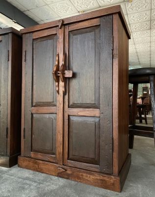 ตู้ไม้สักเก่า เอามาทำใหม่ สูง 100x70x43 ซม. (จัดส่งทั้งตู้) 3 ชั้น ตัวล๊อคแบบโบราณ สวย ตู้ไม้โบราณ ตู้ไม้วินเทจ Vintage Cabinet Wooden 100 cm