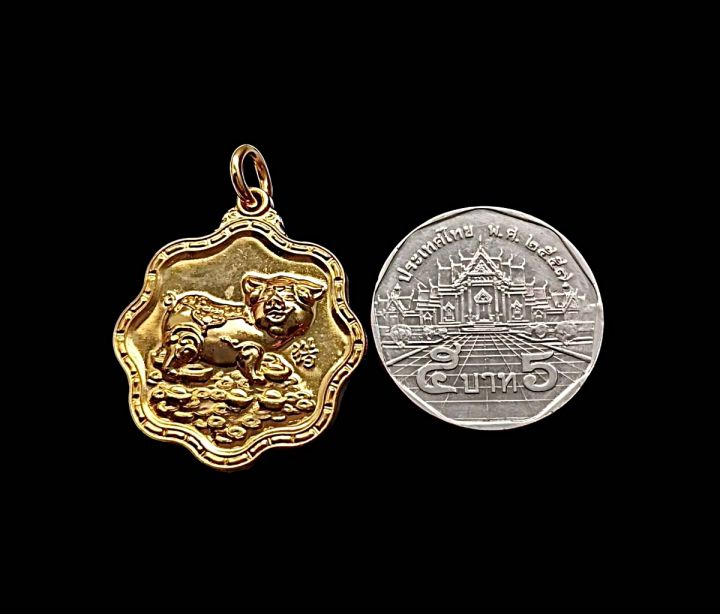 เหรียญหมูนำโชคนักษัตรหมูด้านหลังเสือวัดมังกรกมลาวาสเล่งเน่ยยี่จ-กรุงเทพปีพ-ศ-2562เนื้อกะไหล่ทอง