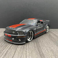 1:24 2008ฟอร์ดเชลบี้งูเห่า GT 500KR กล้ามเนื้อรถจำลองสูง D Iecast โลหะอัลลอยรุ่นรถสำหรับเด็กของขวัญคอลเลกชัน J171