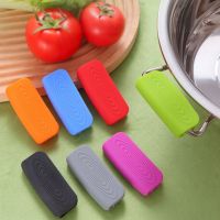 2 PCS Silicone Pot Earmuff Kitchen Tools Pan Accessories Pan Handle Heat Insulation Pad Buckle Pan Handle Cover Other Specialty Kitchen Tools