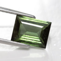 2.35 ct ทัวร์มาลีน สีเขียวใบไม้ ทรงสี่เหลี่ยมผืนผ้า ไนจีเรีย