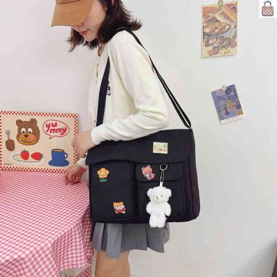 Japanese Messenger Pouch Large-capacity Harajuku Shoulder Handbags Badge Pendants Kawaii Flap Pocket for Travel Daily