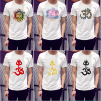 เสื้อยืด คอกลมสีขาว สกรีนลายโอม ใส่สบาย T-Shirt ผ้าCotton เสื้อโอม