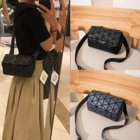 2023™ Japans new three women dont go out for a long time one shoulder inclined geometric ling lattice package bag fashion personality diamond small bag mobile phone bag