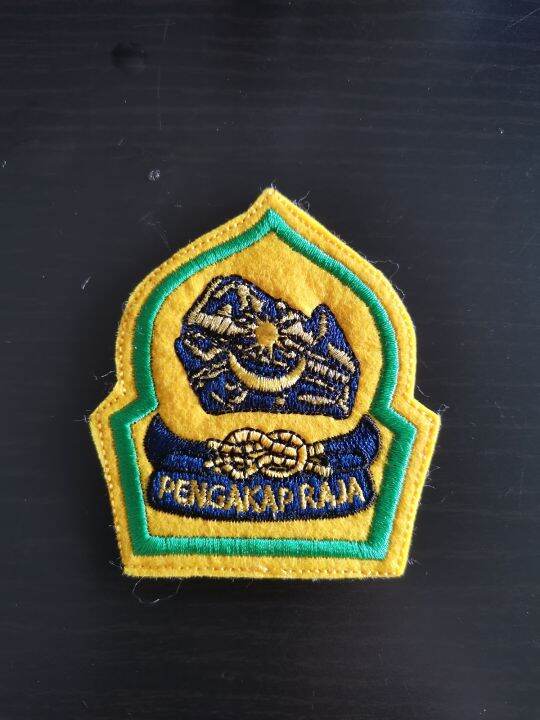 Malaysia Royal Headgear 4th Issue - King Scout Badge ( Pengakap Raja ...