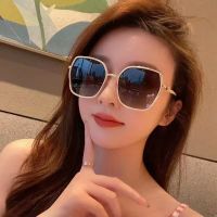 2023 TikTok ใหม่ยุโรปและอเมริกา D Home Ladies Sunglasses แว่นกันแดดที่นิยมในโลกออนไลน์แว่นกันแดดอินเทรนด์แบบเดียวกัน