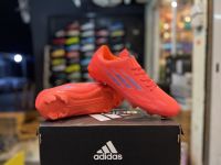 รองเท้าสตั๊ดอาดิดาส รองเท้าฟุตบอลอาดิด.Adidasสินค้าพร้อมส่งฟรี