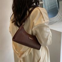 High-End Texture Hong Kong Style Retro Baguette Underarm Bag For Women 2023 New Fashion Niche Design Portable Shoulder Bag For Women