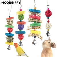 Parrots Bird Chewing Toy Rabbit Hanging Bell Bite Rattan Ball Molar Toys Parakeet Birdcage Decoration Hamster Chew Toys צעצועים