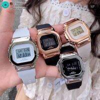 นาฺฬิกา CASIO รุ่น GM-S5600 สัมหรับทานผู้หญิงตังเวลาเเถมฟรีกล่องใส