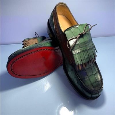 รองเท้าโลฟเฟอร์สำหรับผู้ชายมีพู่พื้นรองเท้าสีแดงนิ้วเท้าทรงกลม Slip-On Sp Gratis Ongkir แต่งงานรองเท้าชุดเดรสในฤดูใบไม้ร่วงผู้ชายขนาด38-48