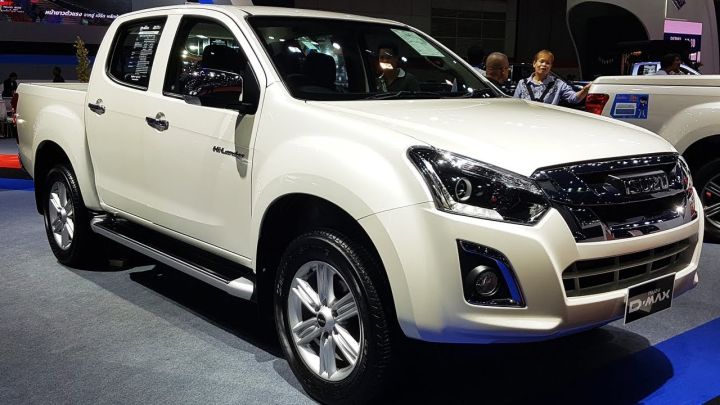 ครอบฝาถังน้ำมัน-ฝาถังน้ำมัน-อีซูซุดีแม็ค-isuzu-dmax-2012-2019-สีดำ-รุ่นยกสูง-ทั้งแคปและ4ประตู