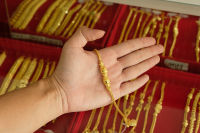 Rattana Jewelry รัตนะ จิวเวลรี่ สร้อยข้อมือ สี่เสาคั่นบอลสไตล์บาหลี 2 บาท ผิวทองคำแท้ rtn1500-M