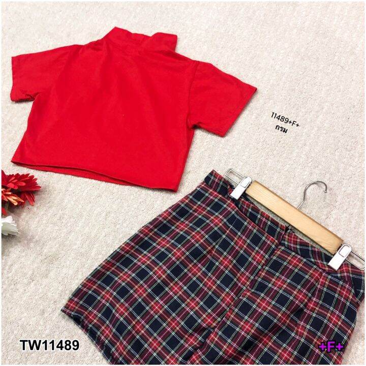 tw11489-set-เสื้อครอปคอจีนเจาะหยดน้ำ-กระโปรงลายสก็อต