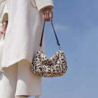 ZZOOI Soft Plush Leopard Pattern Women Crossbody Bag Cute Furry Ladies Chain Small Shoulder Bags Cool Girls Mini Clutch Purse Handbags
