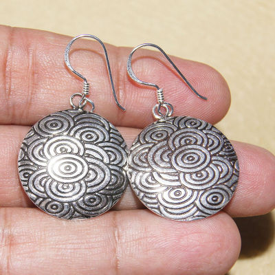 Nice Thai hanging  earrings handmade 925 sterling  silver beautiful gift ลายน้ำวน ห้อยตำหูเงินสเตอรลิงซิลเวอรใช้สวยของฝากที่มีคุณค่า ฺชาวต่างชาติชอบมาก