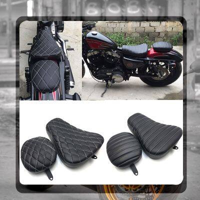 ❧ฟิล์มป้องกันสำหรับ Harley Sportster สี่สิบแปด XL 883 1200 48 72 XL883 XL1200 2004-2019ที่นั่งคนขับฝาหลังแผ่นรองหนังผู้โดยสาร