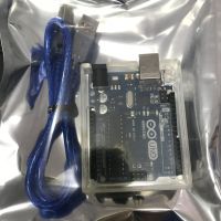 บอร์ดArduino UNO R3 พร้อมเคสอะคริลิคและสาย USB ฟรี