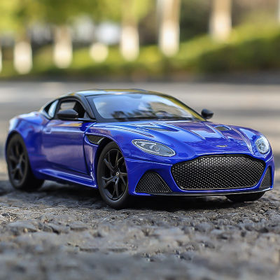 WELLY 1:24 Aston Martin DBS Superlaggera Alloy Car Diecasts & Toy Vehicles Car Model Miniature Scale Model Car Toys For Children